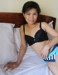 Diminutive Cambodian girl Nap undresses before hook-up with a foreigner