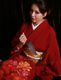 японский модель Юки Цукамото Ласкает ее фирма сиськи как она получает Голые