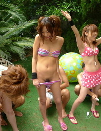 Japanese girls in bathing suits have their pussies fingerblasted by their dude friends
