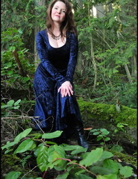 成熟した 女性 美味しい Trixie ヘッド 入 の 森 へ flash に a 長 ベルベット ドレス