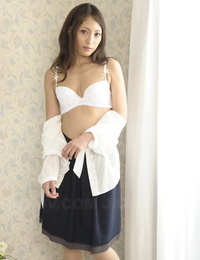 Pale Asian girl Aoi Miyama unwraps to posture showcasing puny boobs & shaved vulva