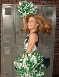 Teenager cheerleader gets entirely bare in front of change backsides lockers