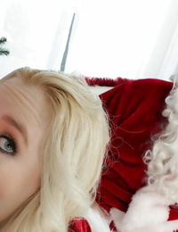 Horny Christmas teen Harley Q is getting jizz in her enrapture gullet