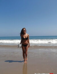 seducente Inesperto teen Whitney ha alcuni gioia a il Spiaggia Con Il suo uomo