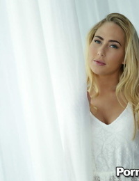 Blonde ex-gf Carter Cruise unveils that the carpet doesnt match the dangles