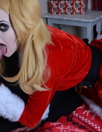Tina Kay obtient paré hors dans Un Cosplay costume pour un Noël baise