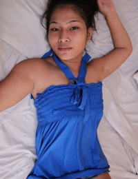 Filipina sex worker provides a sex tourist with the bare back sex hes wanting