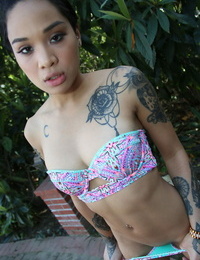 Epic stunner with a warm inked body Honey Gold having hook-up by the pool