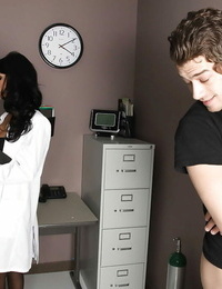 Trampy Jessica Jaymes is playing a sexy doctor with a fat hard-on