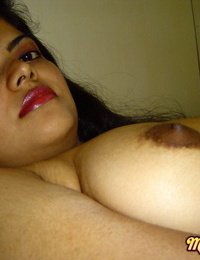 Warm Indian fledgling Neha Nair exposes her chubby boobs and chubby fatty ass