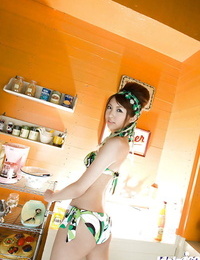Adorable Asiático adolescente Con Piel cubierto cootchie Kotone Aisaki Consigue rid de su Traje de baño