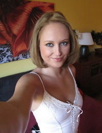 Middle-aged sweetheart liquidates her underwear to set her perky tits free