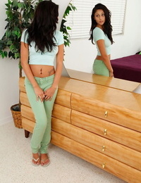 amatoriale Adolescente Ariana Marie unclothing nudo fuori di denim jeans