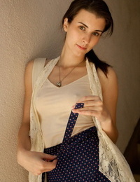 cockblowers genç Melissa Coşar onu pembemsi iç çamaşırı ve sataşmalarına ile onu Sabit Meme uçları