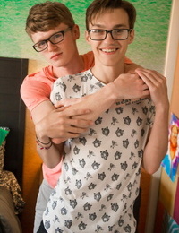 gay twink Dustin cuoco e Jimmy Andrews set Nerd passione parte 636