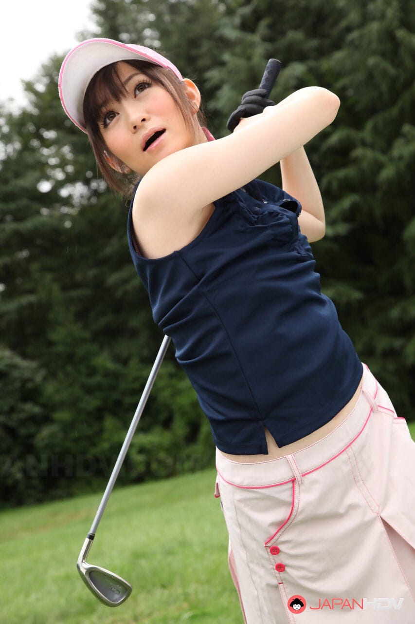 Naked girl swinging golf club pic Sweet Sports Girl Michiru Tsukino Practices Her Golf Swing At Japan Porn Pics